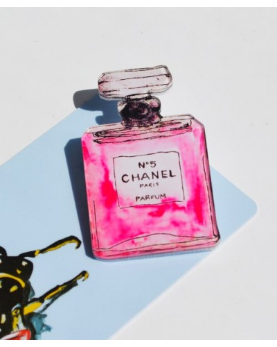 Пластиковий значок Chanel #5