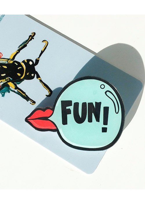 Пластиковий значок Fun