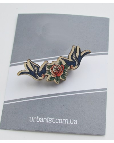 Значок дерев'ний Swallows
