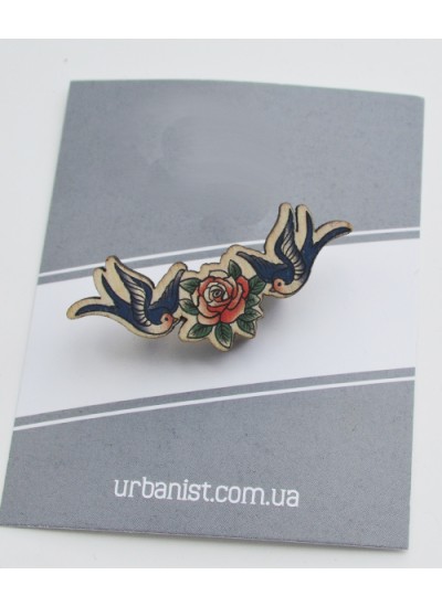 Значок дерев'ний Swallows