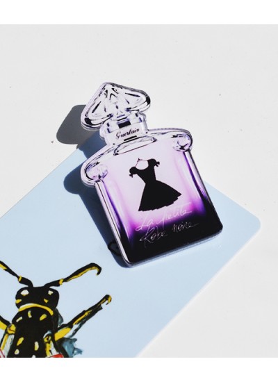 Пластиковий значок Guerlain